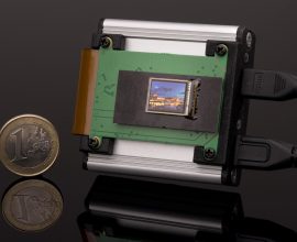 0.62-Inch SXGA High-Voltage CMOS Backplane with OLED.