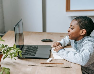 Study Finds Teachers Struggling to Address Online Misogyny Impacting Students