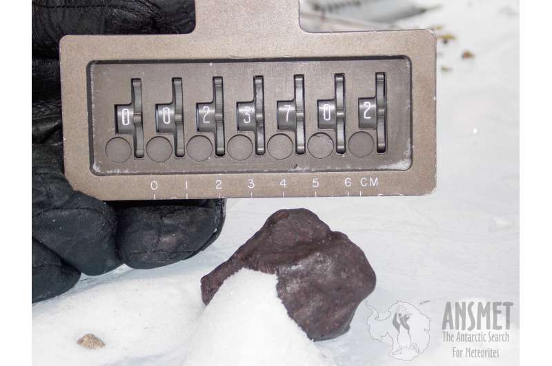 The meteorite used in this study—LAR12252—when it was discovered in Antarctica. Credit: The ANSMET (ANtarctic Search for METeorites) Program, Case Western Reserve University and University of Utah. Scientists find evidence that overturns theories of the origin of water on Earth