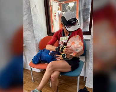 Defying Limits: Supermom Breastfeeds on the Run During 60-Mile Ultramarathon Just 6 Months Postpartum!