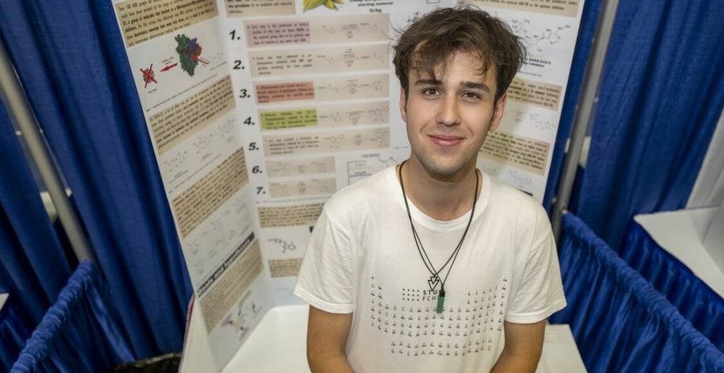From Farm to Fortune: 19-Year-Old’s Revolutionary Invention Transforms Corn Husks into $100,000 Antiviral Solution