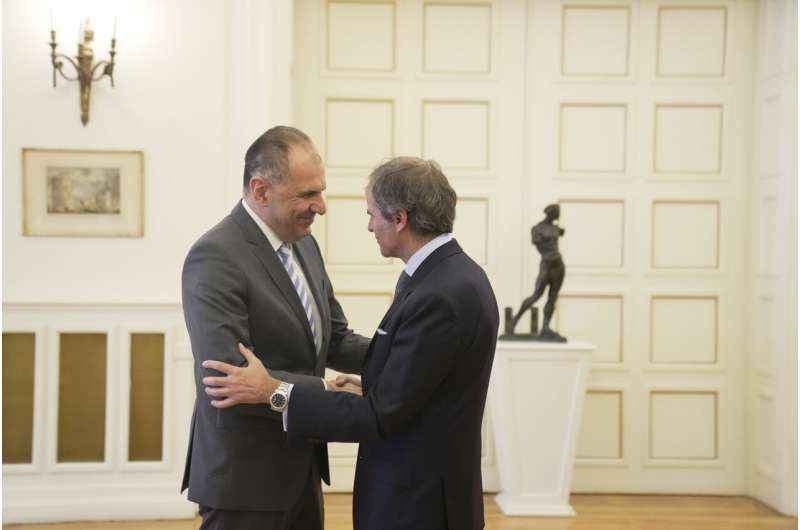 Greece Foreign Minister Giorgos Gerapetritis, left, welcomes Rafael Mariano Grossi, the director-general of the International Atomic Energy Agency, during their meeting in Athens, Greece, Thursday, May 29, 2025. Credit: AP Photo/Petros Giannakouris Goods delivered by nuclear power? UN agency chief meets Greek shipowners to discuss the idea