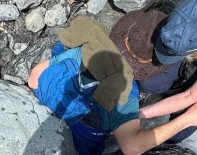 Crushed but Not Alone: How a Man's Unbreakable Bond with His Wife Led to Survival Under a 700-Pound Boulder