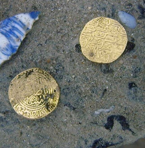 After 300 Years Beneath the Waves: The Heart-Stopping Discovery of a Pirate's Lost Treasure Ship off Madagascar's Enigmatic Shores