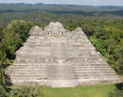 Ancient Secrets Revealed: Archaeologists Discover Treasure-Laden Tomb of the First Ruler of a Lost Mayan Civilization