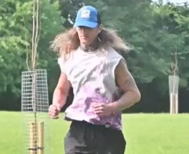 Endurance Redefined: Man Shatters World Record with Heart and Hustle, Completing 465 Half-Marathons in Just One Year!