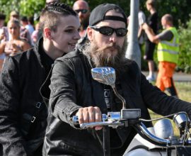 Prom Night Triumph: 1,500 Bikers Unite to Lift Bullied Teen's Spirits in Heartwarming Display of Solidarity