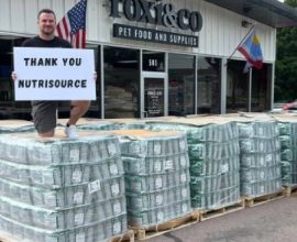 Heartwarming Community Response: Local Pet Store’s Call for Help Sparks $100K Dog Food Donation to Feed Pets in Need