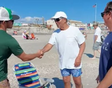 Bravery in the Waves: Beachgoer Risks Life to Rescue Young Woman from Treacherous Rip Current at Jersey Shore
