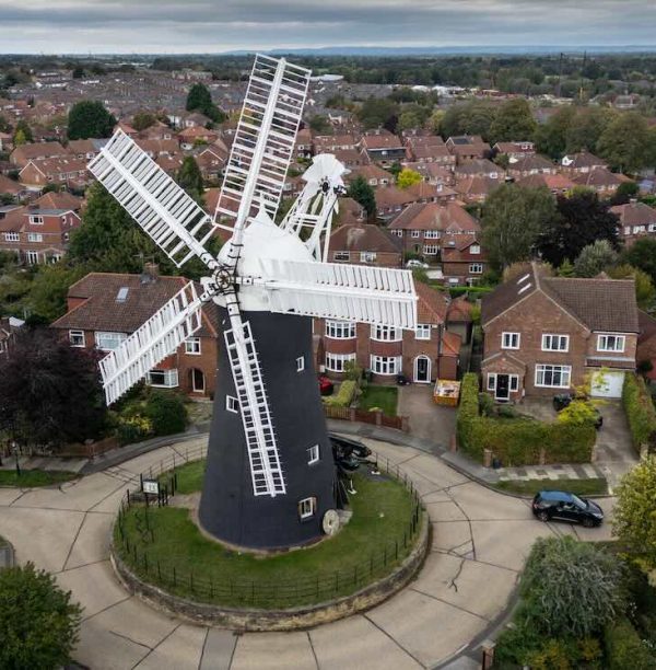 Timeless Tradition: Britain’s 250-Year-Old Windmill Still Whirling, Turning History Into Flour