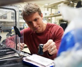 Say Goodbye to Chilly Mornings: Revolutionizing Car Defrosting with Electric 'Zap' Technology!